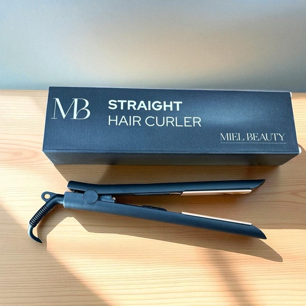 Meil Beauty New in box Professional Straight Hair Curler in Black‎
